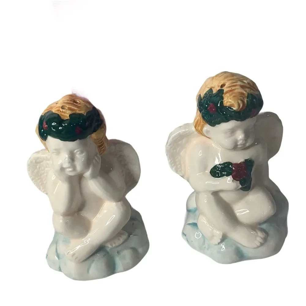 Heavenly Hostess Angels Christmas Salt and‎ Pepper Shakers White Unused in Box